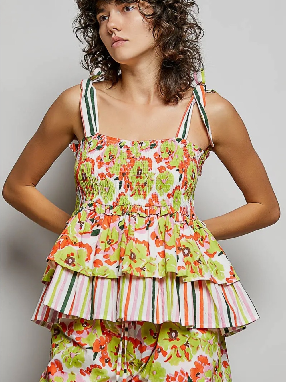 POL Floral Drawstring Women’s 2piece Short Set in Pink & Green - Picture 4 of 7